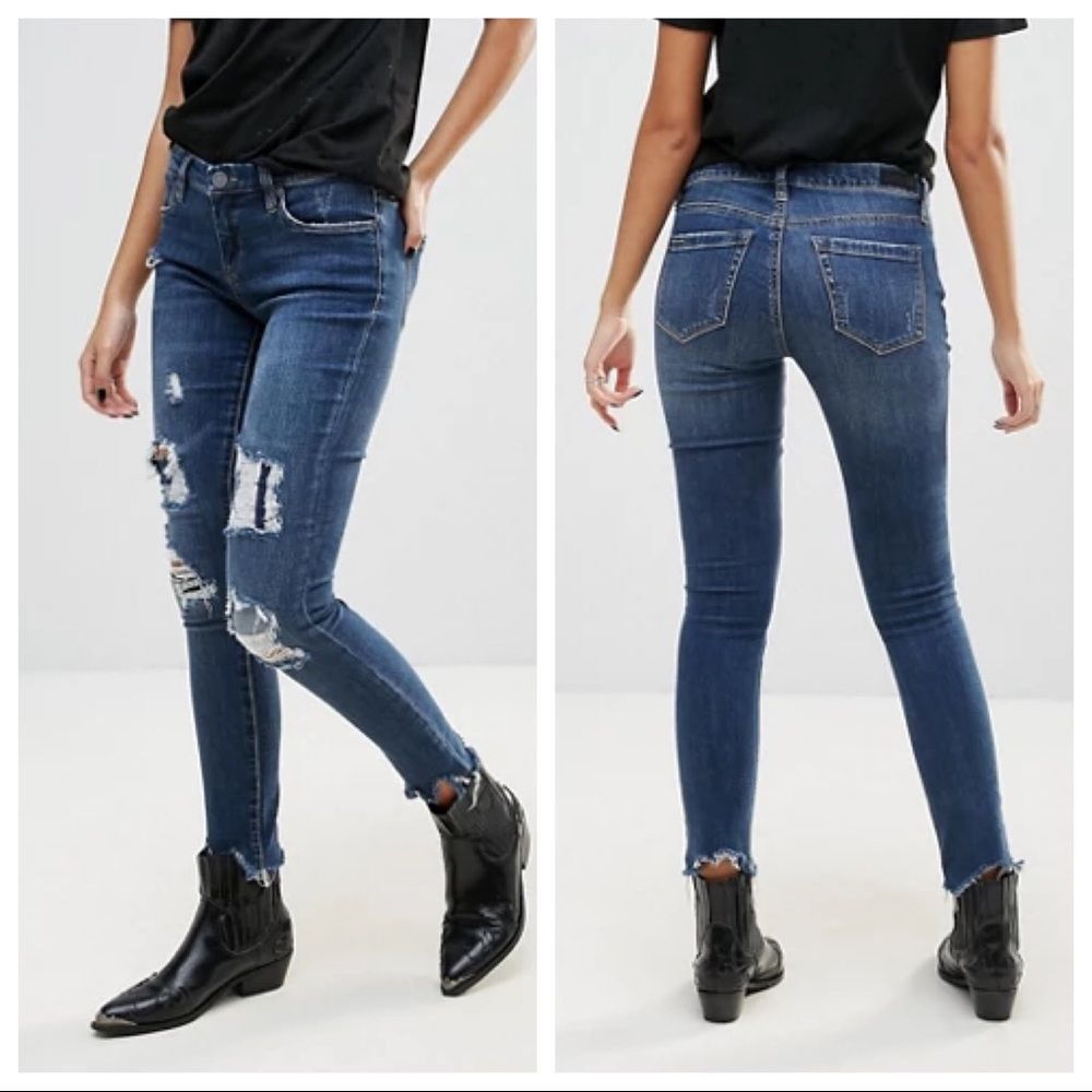 Blank NYC Charmed Life Destroyed Skinny Jeans 26